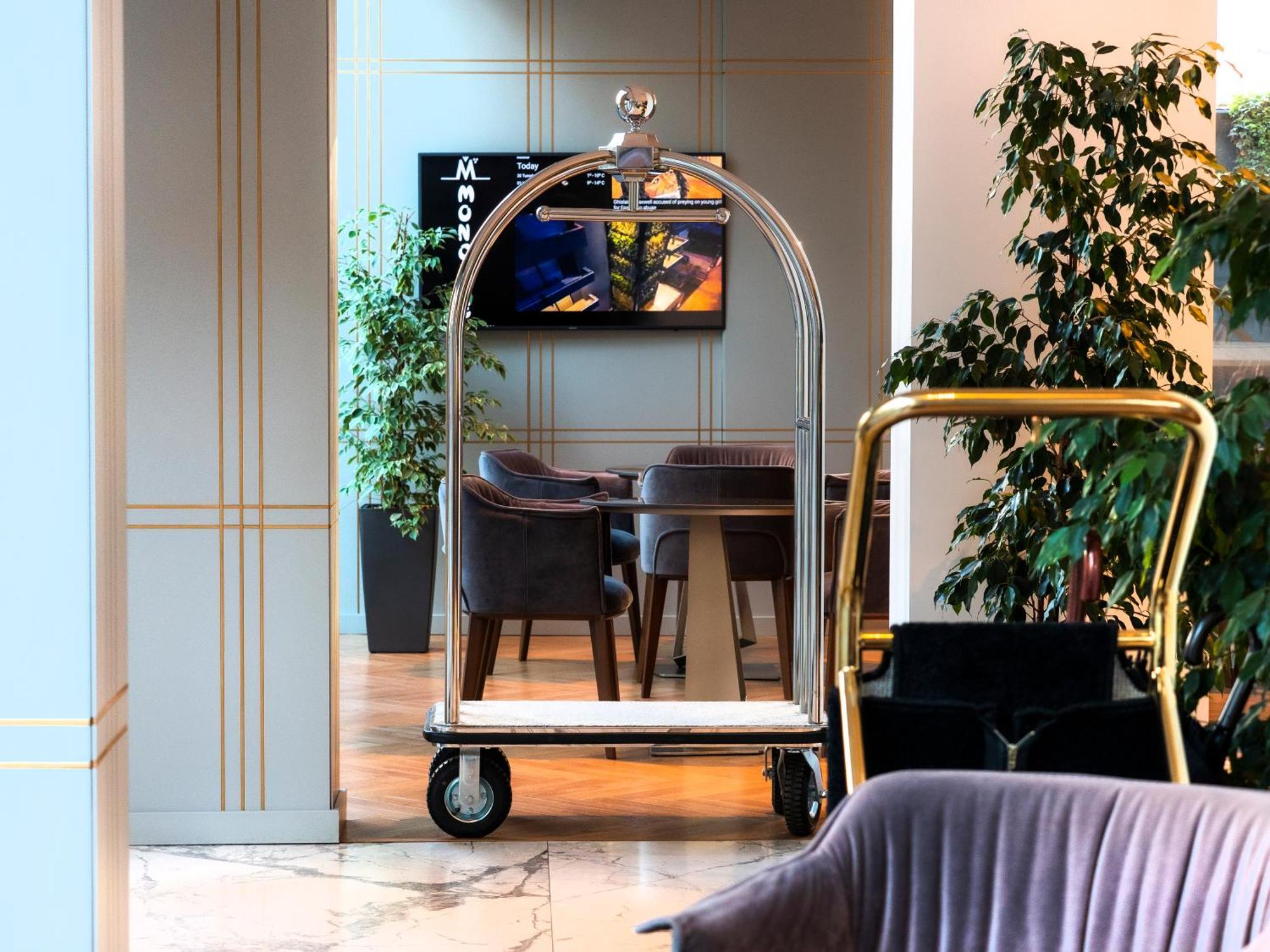 Moncafe Boutique Hotel & Spa 地拉那 外观 照片